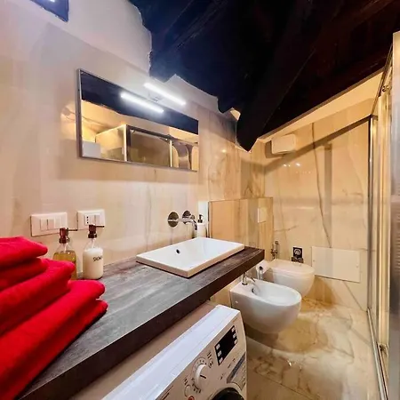 House Of Lovers - Magnificent View In The Heart Of Bologna