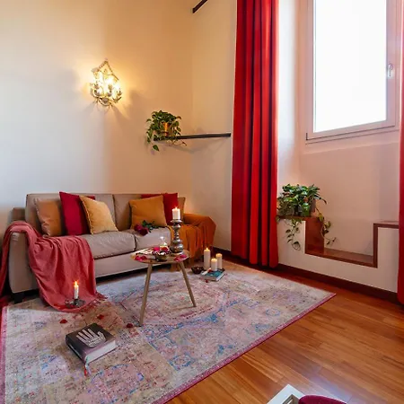 House Of Lovers - Magnificent View In The Heart Of